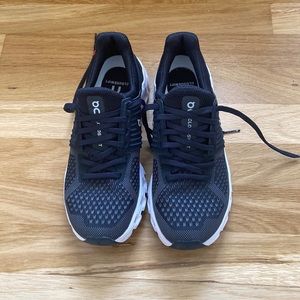 On Cloudswift Running Sneaker